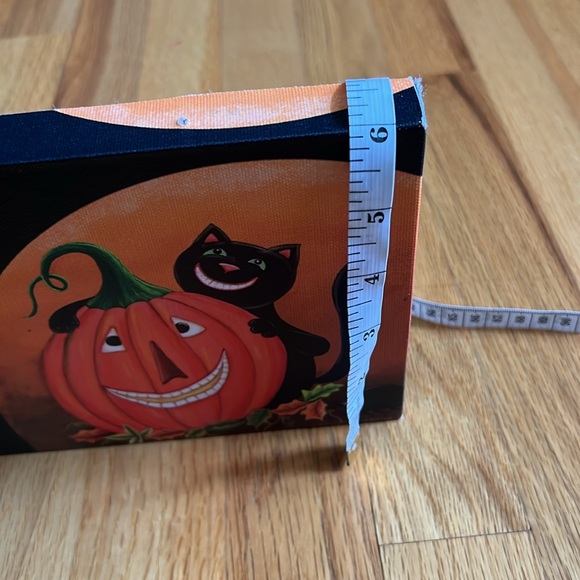 Halloween lighted Welcome sign - 18” wide by 6” high. - Picture 6 of 9